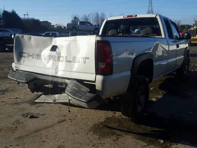 1GCHC29U86E105571 - 2006 CHEVROLET SILVERADO WHITE photo 4