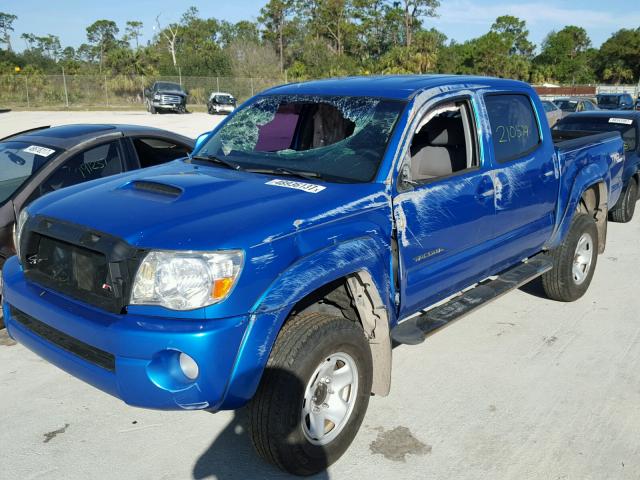 5TEJU62NX7Z367129 - 2007 TOYOTA TACOMA DOU BLUE photo 2