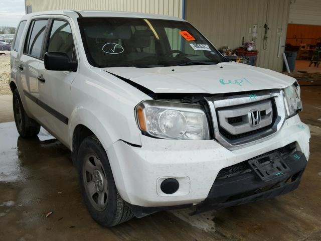 5FNYF3H24BB038120 - 2011 HONDA PILOT LX WHITE photo 1