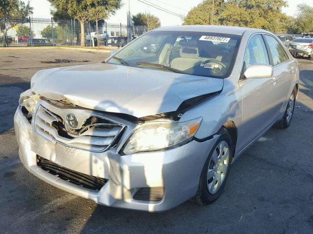 4T1BF3EK6AU539960 - 2010 TOYOTA CAMRY BASE SILVER photo 2