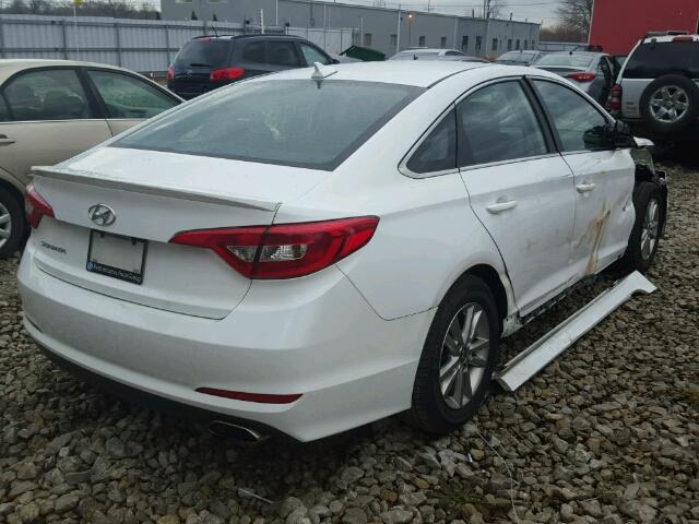 5NPE24AF5GH324598 - 2016 HYUNDAI SONATA SE WHITE photo 4