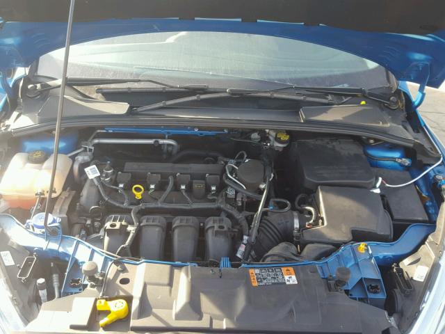 1FADP3F23FL291968 - 2015 FORD FOCUS SE BLUE photo 7