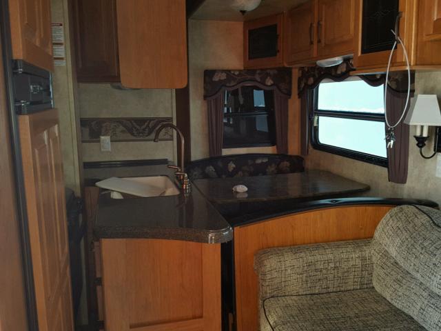 4YDF34627CR730213 - 2012 KEYSTONE MONTANA WHITE photo 6