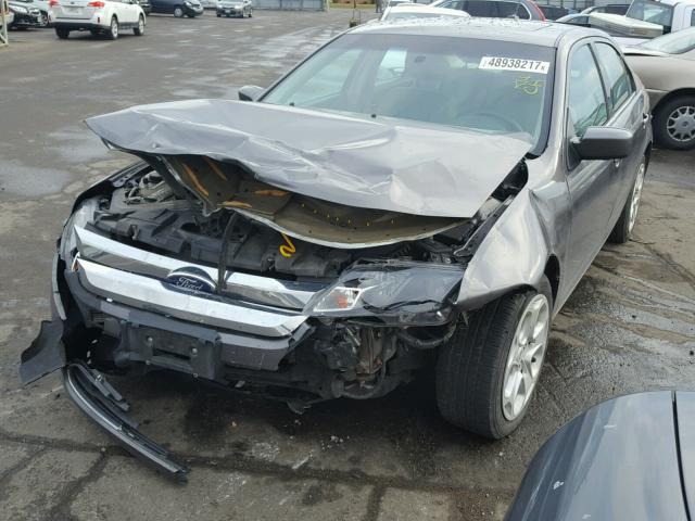 3FAHP0HAXBR323430 - 2011 FORD FUSION SE GRAY photo 2