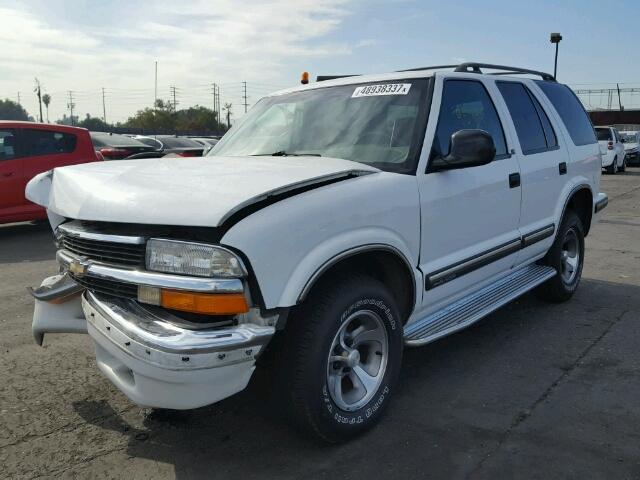 1GNCS13W5W2169528 - 1998 CHEVROLET BLAZER WHITE photo 2