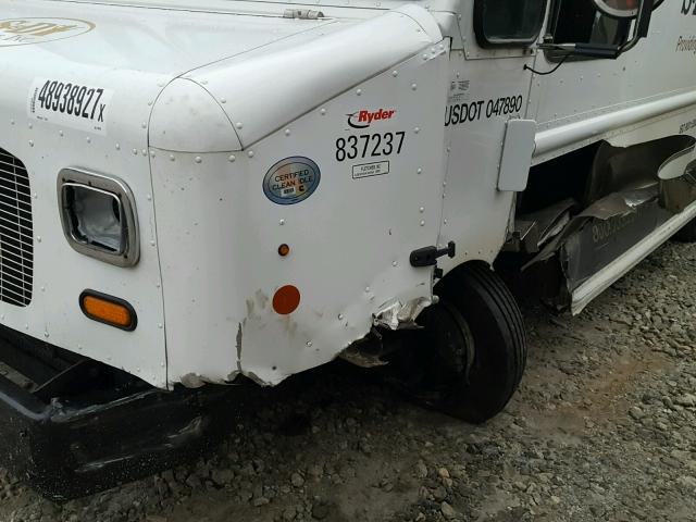 4UZAAPDU7DCFB6538 - 2013 FREIGHTLINER CHASSIS M WHITE photo 9