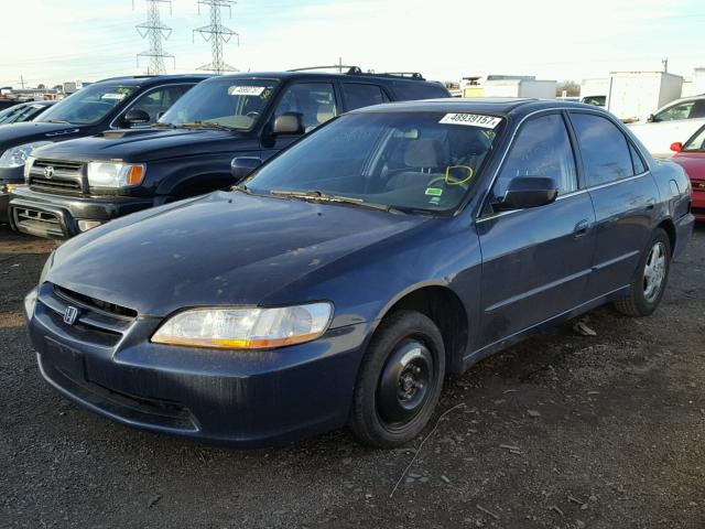 1HGCG5657YA007558 - 2000 HONDA ACCORD EX BLUE photo 2