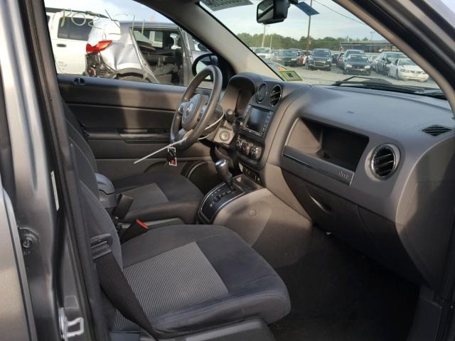 1J4NF1FB4BD282572 - 2011 JEEP COMPASS SP 灰色 照片 5