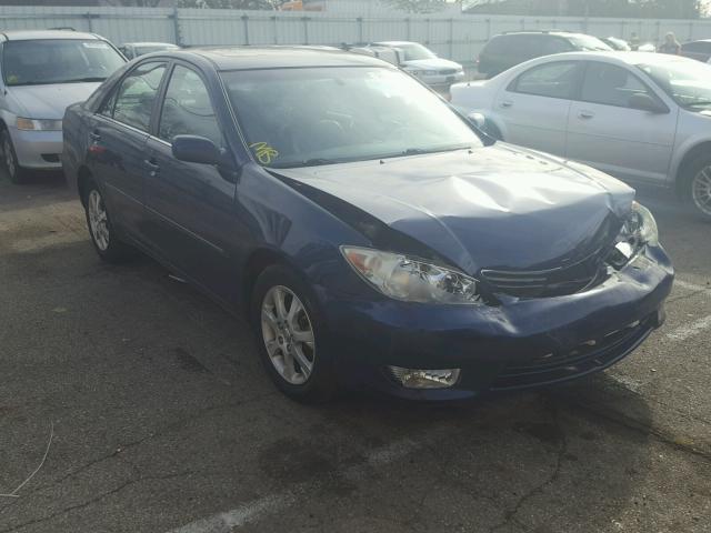 4T1BE30K95U386961 - 2005 TOYOTA CAMRY LE BLUE photo 1