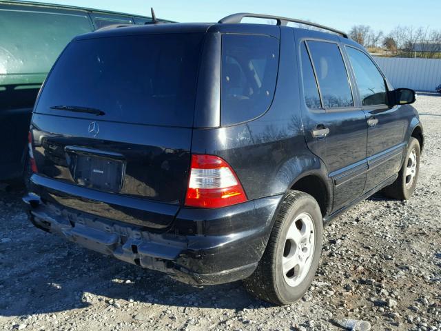 4JGAB54E52A298488 - 2002 MERCEDES-BENZ ML 320 BLACK photo 4