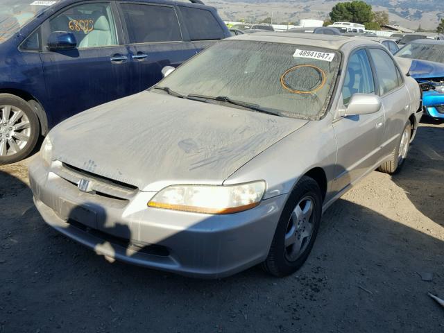 1HGCG1650XA002998 - 1999 HONDA ACCORD EX SILVER photo 2