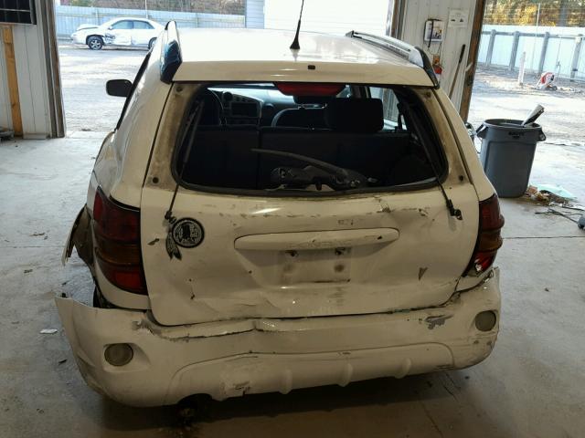 5Y2SL63885Z406650 - 2005 PONTIAC VIBE WHITE photo 9