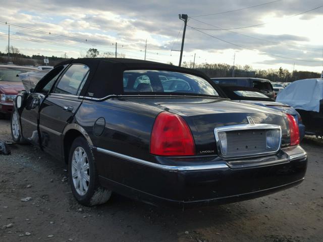 2LNHM82V49X616423 - 2009 LINCOLN TOWN CAR S BLACK photo 3