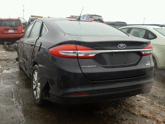 3FA6P0HD9HR334848 - 2017 FORD FUSION SE BLACK photo 3