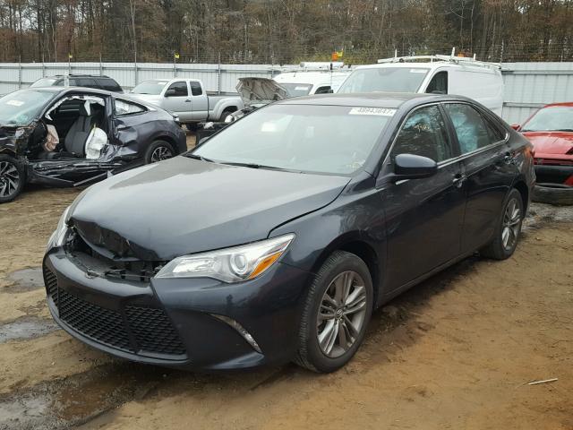 4T1BF1FK0FU496775 - 2015 TOYOTA CAMRY LE შავი ფოტო 2