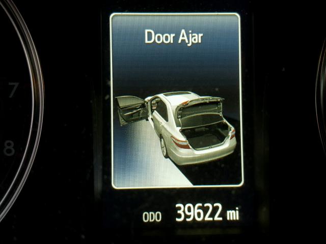 4T1BF1FK0FU496775 - 2015 TOYOTA CAMRY LE შავი ფოტო 8