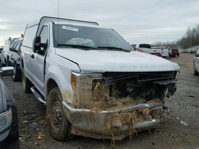 1FTBF2A66HEE85667 - 2017 FORD F250 SUPER WHITE photo 1