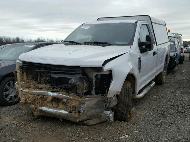 1FTBF2A66HEE85667 - 2017 FORD F250 SUPER WHITE photo 2