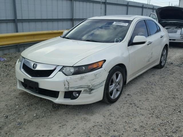 JH4CU2F68AC013652 - 2010 ACURA TSX WHITE photo 2