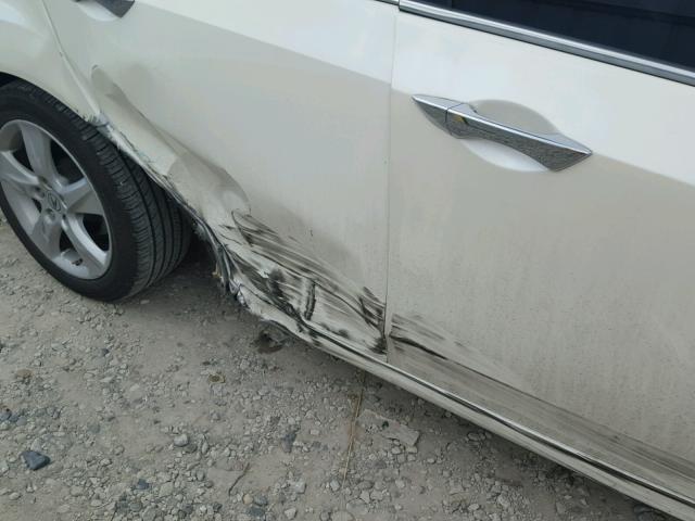 JH4CU2F68AC013652 - 2010 ACURA TSX WHITE photo 9
