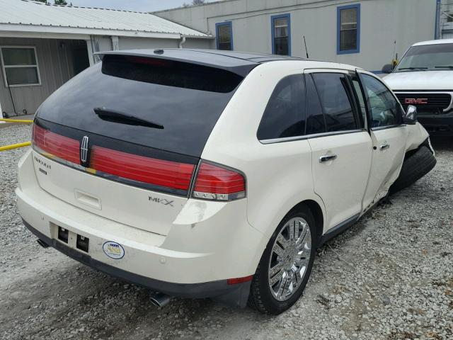 2LMDU68C78BJ07001 - 2008 LINCOLN MKX WHITE photo 4