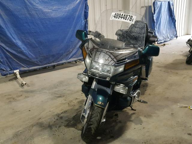 1HFSC2205TA802220 - 1996 HONDA GL1500 A/2 GREEN photo 2