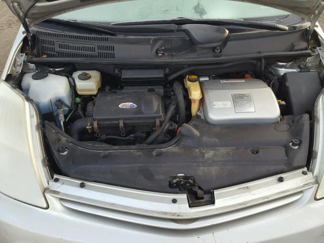 JTDKB20U857039189 - 2005 TOYOTA PRIUS 银色 照片 7