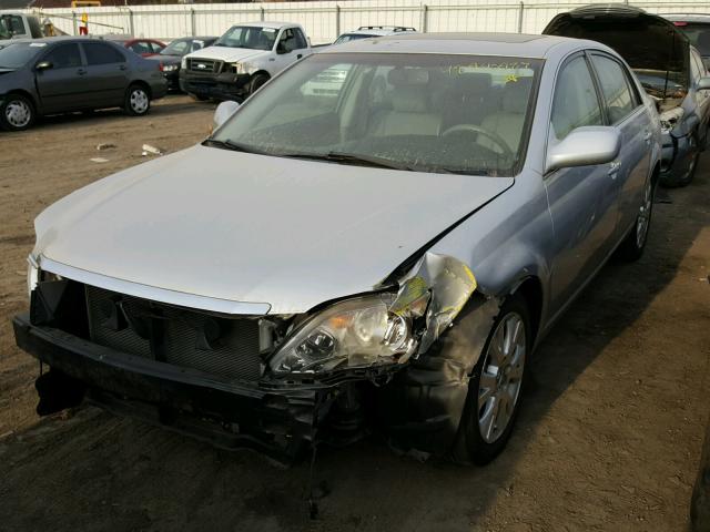 4T1BK36B38U264116 - 2008 TOYOTA AVALON XL SILVER photo 2