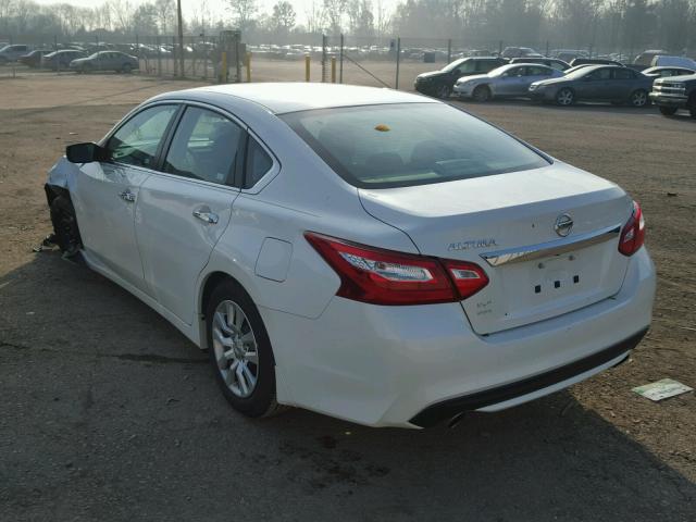 1N4AL3AP9HC132506 - 2017 NISSAN ALTIMA 2.5 WHITE photo 3