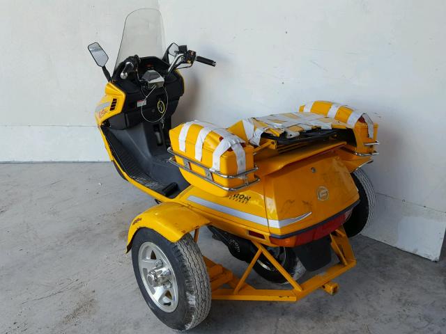 LCETDNP1196300430 - 2009 CFHG SCOOTER YELLOW photo 3