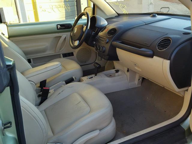 3VWRF31Y28M411403 - 2008 VOLKSWAGEN NEW BEETLE 绿色 照片 5