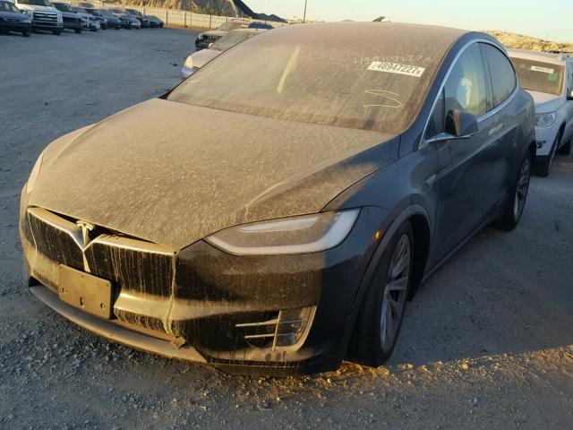 5YJXCAE29GF004789 - 2016 TESLA MODEL X BLACK photo 2