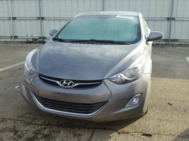 5NPDH4AE4DH381131 - 2013 HYUNDAI ELANTRA GL GRAY photo 9