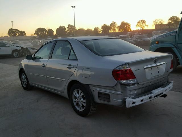 4T1BF30K75U590316 - 2005 TOYOTA CAMRY LE 灰色 照片 3