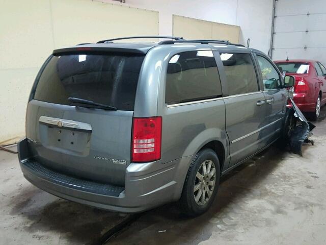 2A8HR54X69R661041 - 2009 CHRYSLER TOWN & COU GRAY photo 4