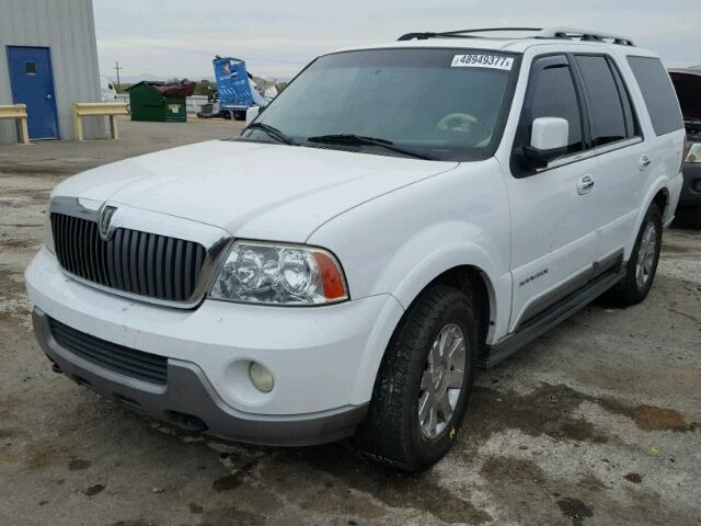 5LMFU27R43LJ23892 - 2003 LINCOLN NAVIGATOR WHITE photo 2