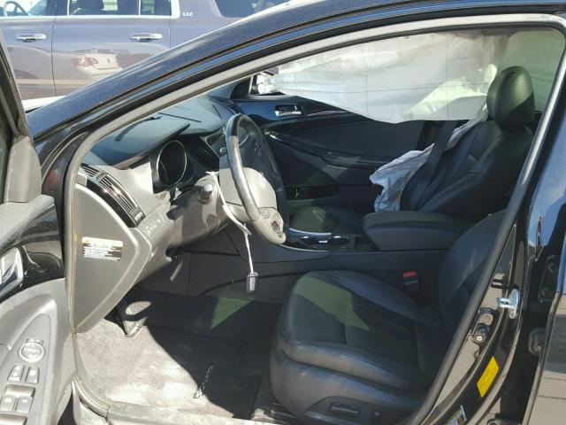 5NPEC4AB0CH327607 - 2012 HYUNDAI SONATA SE BLACK photo 5