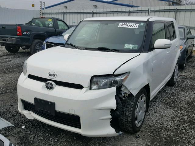 JTLZE4FE9DJ043761 - 2013 TOYOTA SCION XB WHITE photo 2