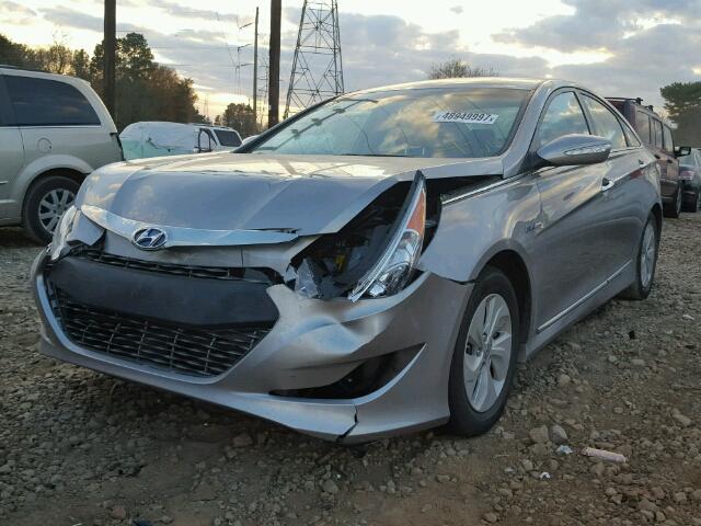 KMHEC4A47DA098235 - 2013 HYUNDAI SONATA HYB SILVER photo 2