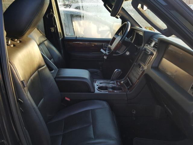 5LMJJ3J53BEJ02212 - 2011 LINCOLN NAVIGATOR Czarny zdjęcie 5