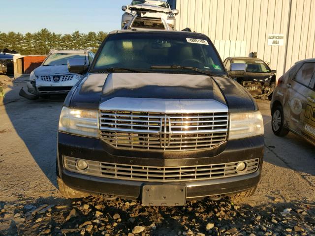 5LMJJ3J53BEJ02212 - 2011 LINCOLN NAVIGATOR Czarny zdjęcie 9