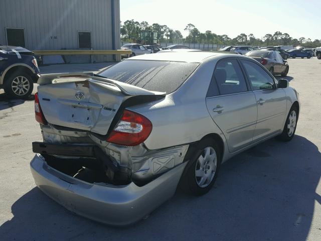 4T1BE32K83U758252 - 2003 TOYOTA CAMRY LE ვერცხლისფერი ფოტო 4