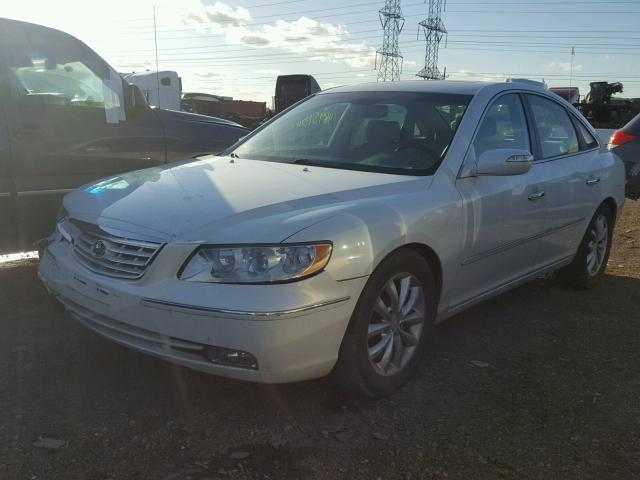 KMHFC46F47A152402 - 2007 HYUNDAI AZERA SE WHITE photo 2