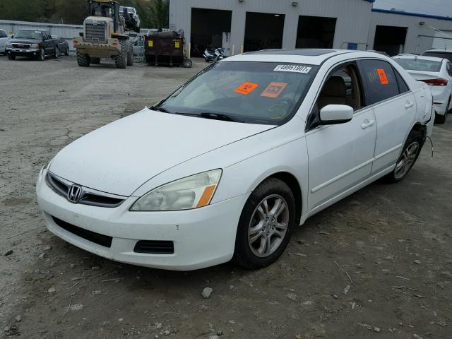 1HGCM56837A127665 - 2007 HONDA ACCORD EX WHITE photo 2