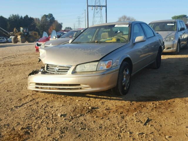 JT2BG22K5Y0464646 - 2000 TOYOTA CAMRY CE GOLD photo 2