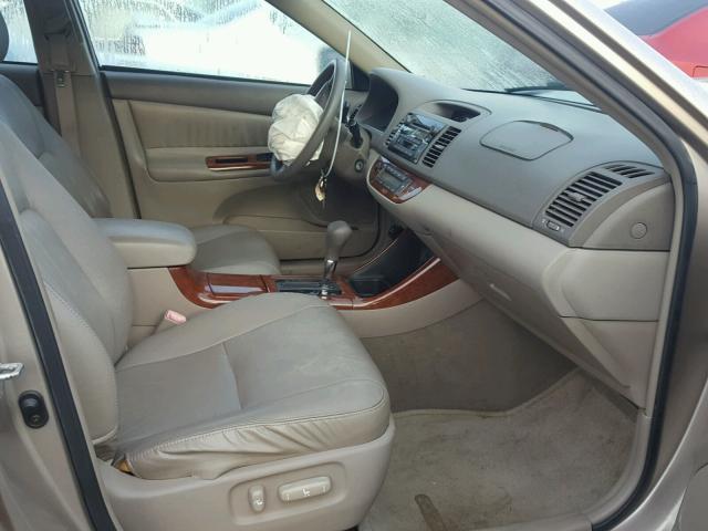 4T1BE32K14U806482 - 2004 TOYOTA CAMRY LE 金色 照片 5