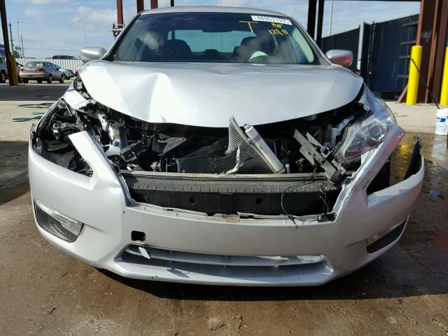 1N4AL3AP6FC568825 - 2015 NISSAN ALTIMA 2.5 SILVER photo 9