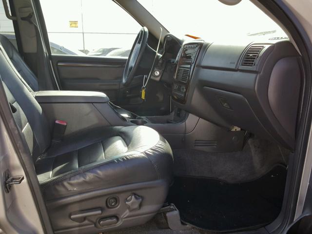 1FMZU65W83UC03478 - 2003 FORD EXPLORER L SILVER photo 5