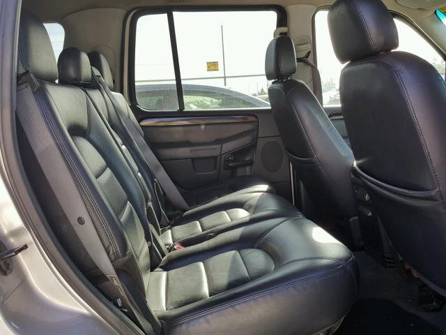 1FMZU65W83UC03478 - 2003 FORD EXPLORER L SILVER photo 6