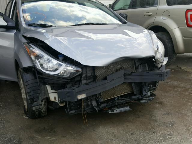 5NPDH4AE3GH767723 - 2016 HYUNDAI ELANTRA SE GRAY photo 9